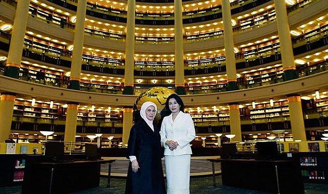 Emine Erdoğan, Güney Kore Devlet Başkanı'nın eşi Kim ile Millet Kütüphanesi'ni ziyaret etti