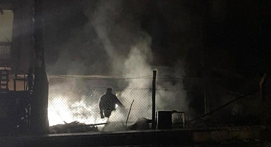 Ankara’da hurdalık alanda çıkan yangın apartmana sıçradı; 8 kişi dumandan etkilendi