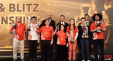 Bakan Bak'dan Antalya'da ki satranç turnuvasının şampiyonlarına tebrik mesajı