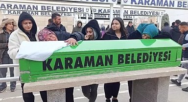  Boşanma aşamasındaki eşini boğup, olay yerinde yaşamını yitirdi 