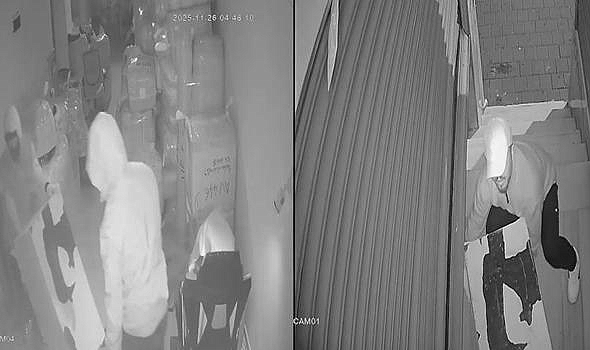 Fatih'te iş yerlerinden kasa çalan hırsızlar kamerada