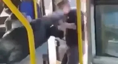 Otobüste çıkan tartışma sonrası yolcuya satırla saldırdılar