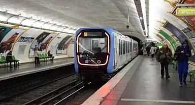 Paris'te metro istasyonunda bıçaklı saldırı: 3 kadın yaralandı
