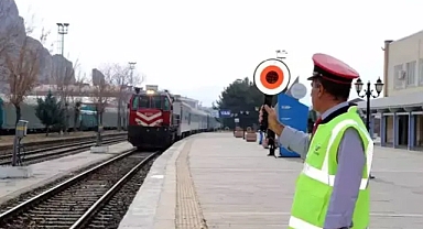 Van’a yılbaşı için İranlı akını : İranlı turistler sınırı doldurdu