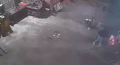 Yaktığı ateşe tiner döktü, alevlerin arasında kaldı