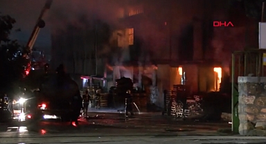 Adana da fabrikada yangın çıktı