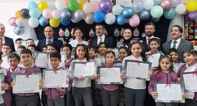 Bakan Tekin: Tatilde dinlenin ve kitap okuyun.