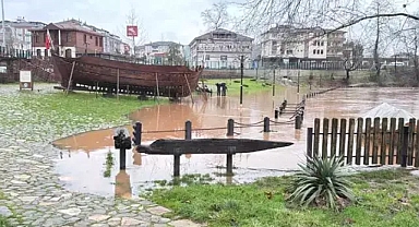 Bartın Irmağının su seviyesi 3 metreyi geçti