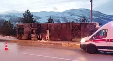 Burdur'da otobüs devrildi: 12 yaralı