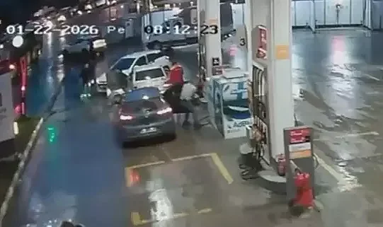 Eve girip anahtarı çaldı, benzin alırken yakalandı