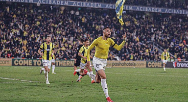 Fenerbahçe taraftarını sevindirecek haber o isimden geldi!