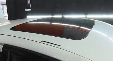 Satılığa çıkardığı aracına sonradan sonroofun eklendğini öğrenince hastanelik oldu