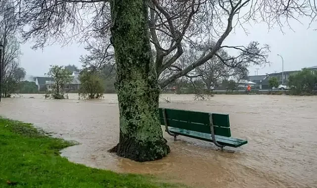 30 binden fazla hane elektriksiz kaldı