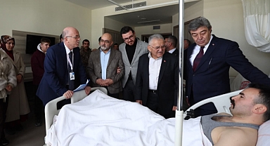 AK Parti'li milletvekilleri ile Başkan Büyükkılıç'tan yaralı polis memuruna ziyaret
