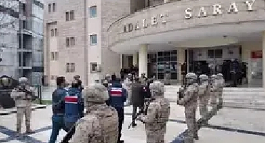 Bakan Yerlikaya: Şanlıurfa'da tefecilik yaptığı tespit edilen 37 kişiden 23'ü tutuklandı