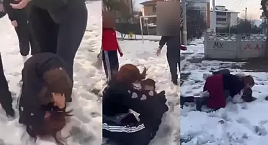 Bolu'da ortaokul öğrencisi kızlar darp edildi, o anlar telefon kamerasına yansıdı