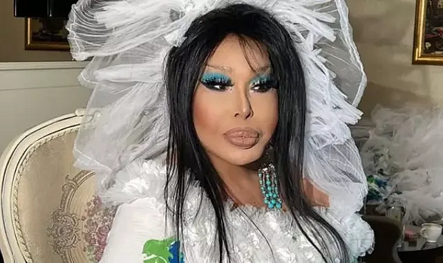 Bülent Ersoy altın kaplama aracıyla gündemde