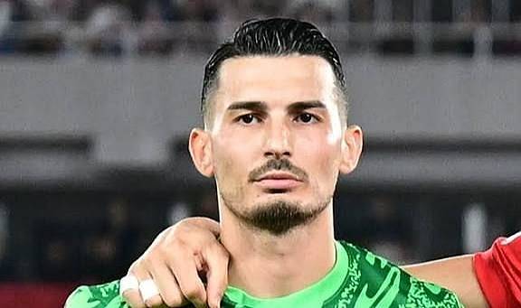 Cimbom kalesini sağlama aldı!