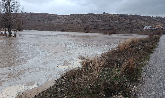 Develi'de sağanak yağış sele neden oldu