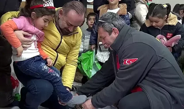 Emekli Astsubay'dan örnek hareket: miniklerin kalbini ısıttı