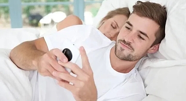 Erkeğinizin aldattığını gösteren büyük işaretler