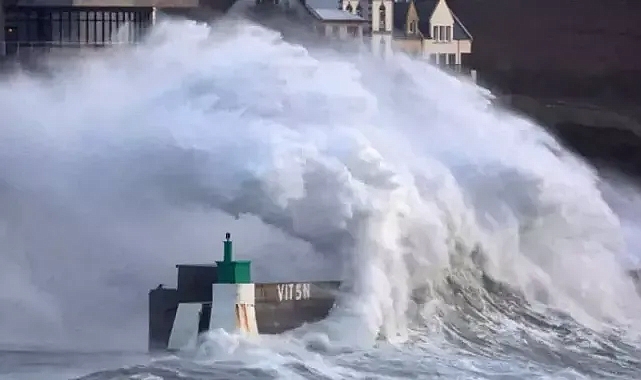 Fransa elektiriksiz kaldı