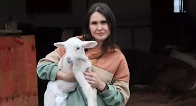Genç hemşire hayatını hayvanların bakımına adadı