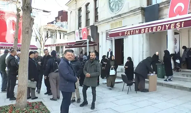 Hırka-i Şerif Camisi’nde büyük yoğunluk oluştu