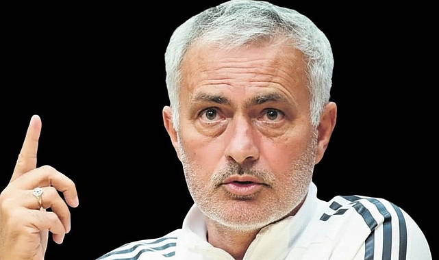 Mourinho yine yapacağını yaptı! 