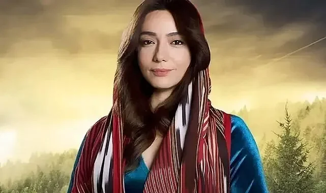 Öykü Gürman'dan Dikkat Çeken 