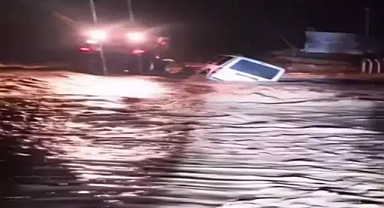Sarı kod uyarsı verildi : Doğu Akdeniz şiddetli yağmura yakalandı 
