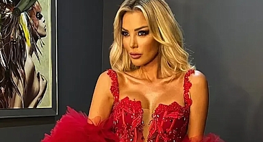 Transparan Tercihi İle Adeta Yıllara Meydan Okudu