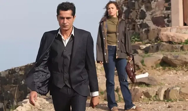 Ünlü isim diziden apar topar çıkarıldı