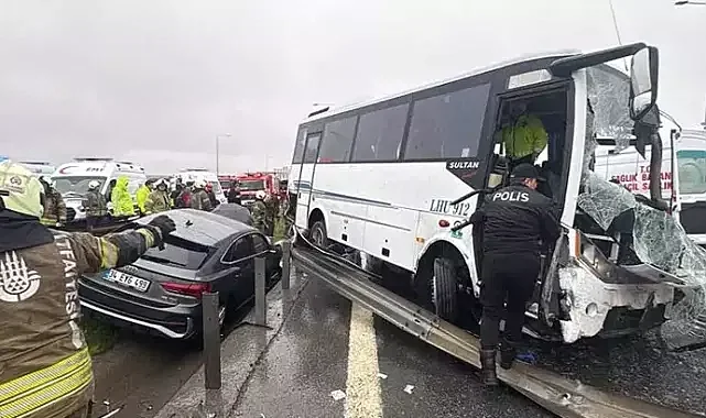 Başakşehir'de polis servisinin de karıştığı zincirleme kaza; 4'ü ağır 30 yaralı