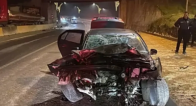 Ehliyetsiz sürücü polisin 'Dur' ihtarına uymadı; kaçarken kaza yaptı