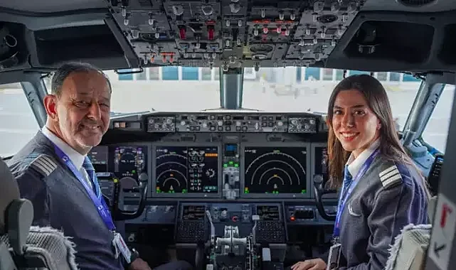 Emekli pilot son uçuşunu kızının desteği ile gerçekleştirdi