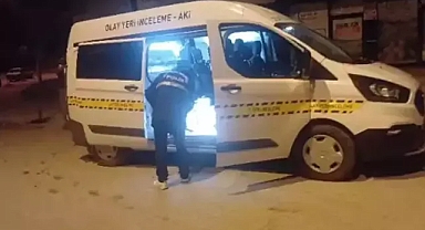 Husumetli oldukları kişinin evine zorla giren silahlı 4 kişiye gözaltı