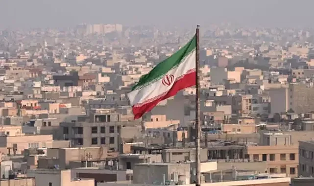 İran'da liderlik babadan oğula geçti