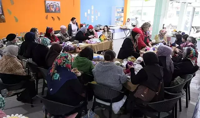  Kadınlar İlmek ilmek sevgi işledi 