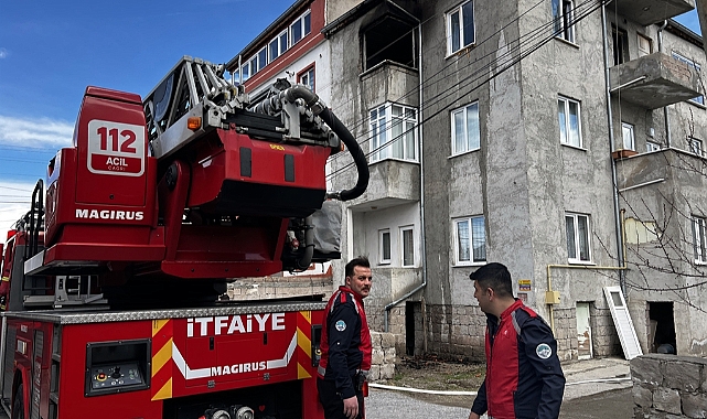 Kayseri’de binada çıkan yangında 2 kişi dumandan etkilendi