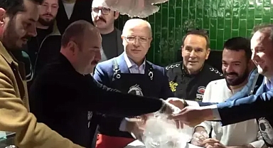 Mustafa Varank Bursa'da vatandaşlar ile sahurda buluştu