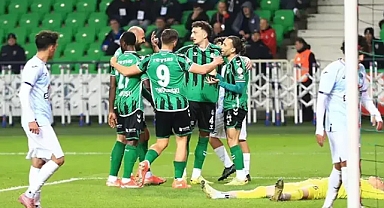 Sakaryaspor kendi sahasında Adana'yı mağlıup etti!