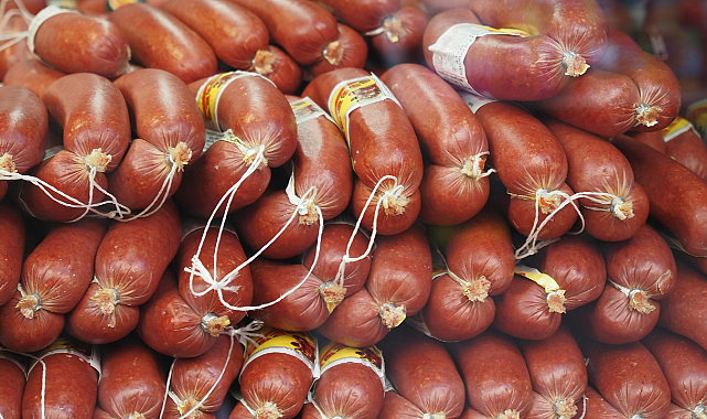 Sucukta 'Baş Eti' Skandalı!