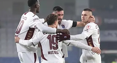 Trabzonspor kupada RAMS Başakşehir FK'yı mağlup ederek çeyrek finale yükseldi
