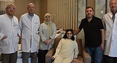 2 yıldır beklediği karaciğer nakli müjdesini alınca uçakla ameliyata yetiştirildi 