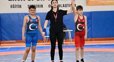 23 Nisan etkinlikleri kapsamında güreş heyecanı başladı