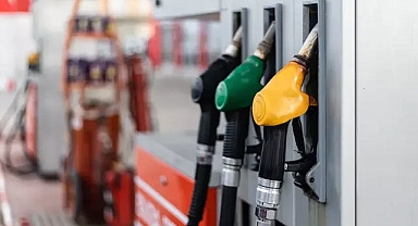 Akaryakıt fiyatları! 13 Nisan Pazartesi 2026 Bugünkü benzin, motorin, lpg fiyatları ne kadar?