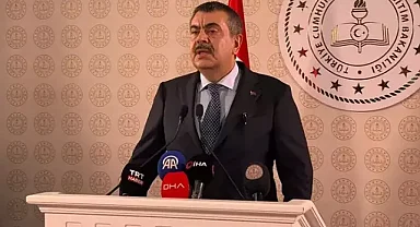 Bakan Tekin: Dijital dünyada çocuklarımızı hedef alan riskleri yapay zekayla izleyeceğiz