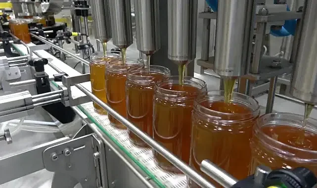 Bal işleme tesisi, hem kent ekonomisine hem de Türkiye genelindeki arıcılara katkı sağlıyor