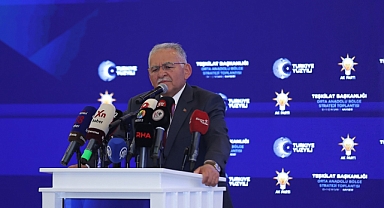 BAŞKAN BÜYÜKKILIÇ’TAN STRATEJİ TOPLANTISI’NDA “BİRLİK, HİZMET VE KAYSERİ MODELİ” MESAJI